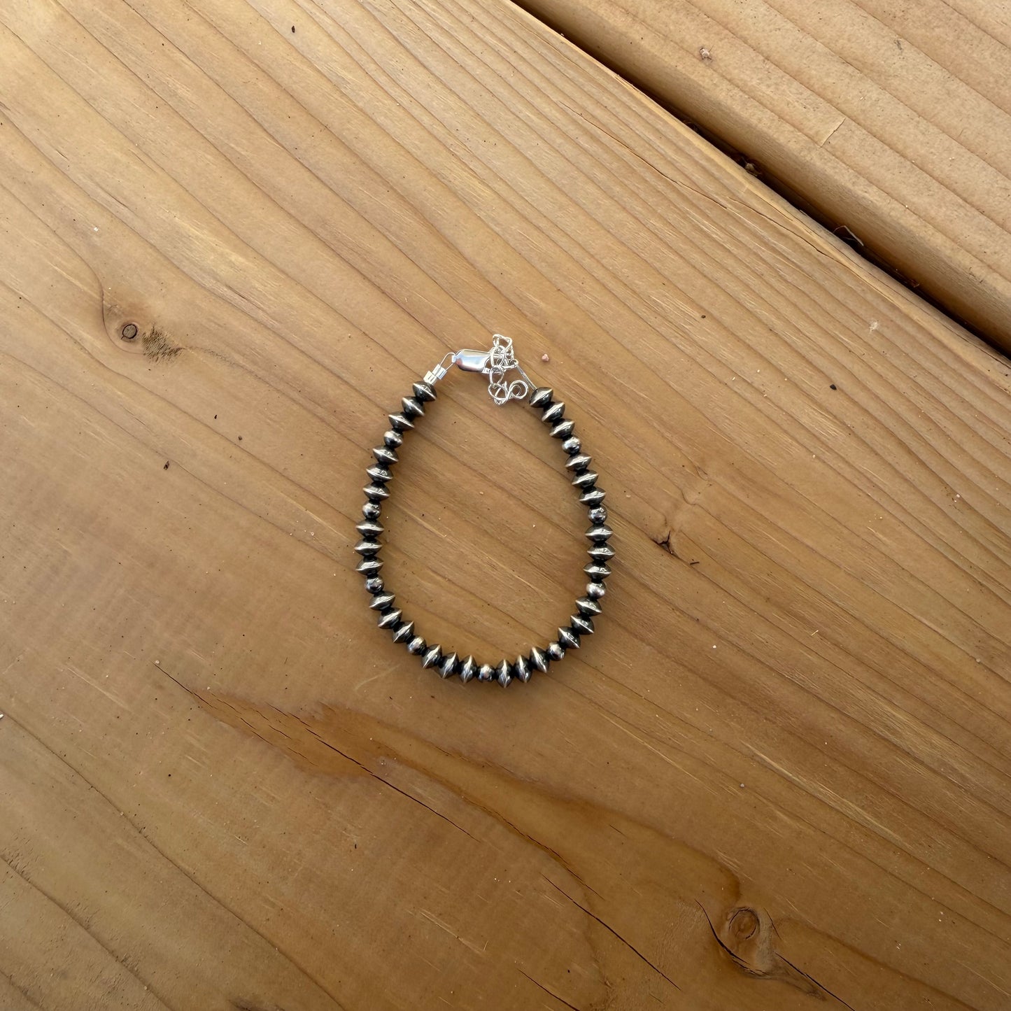 Saucer bracelet